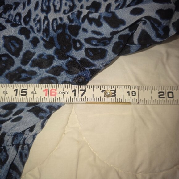 Milk & Honey Animal Print Top Womens M Blue Leopard Print Boho Y2k Long Sleeve - Picture 9 of 9